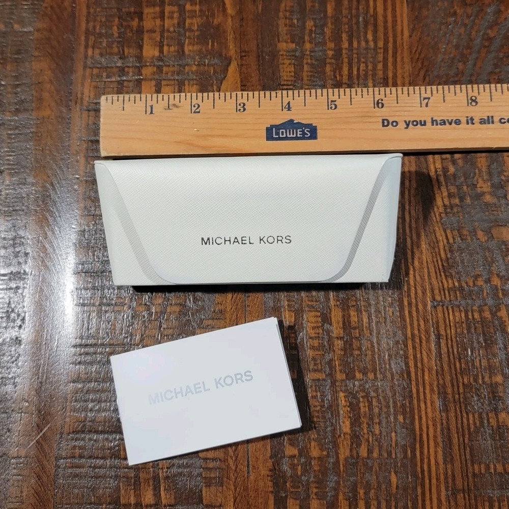 Michael Kors White Leather Snap Magnetic Closure SUNGLASS EyeGlass Case 6"x 2.5"
